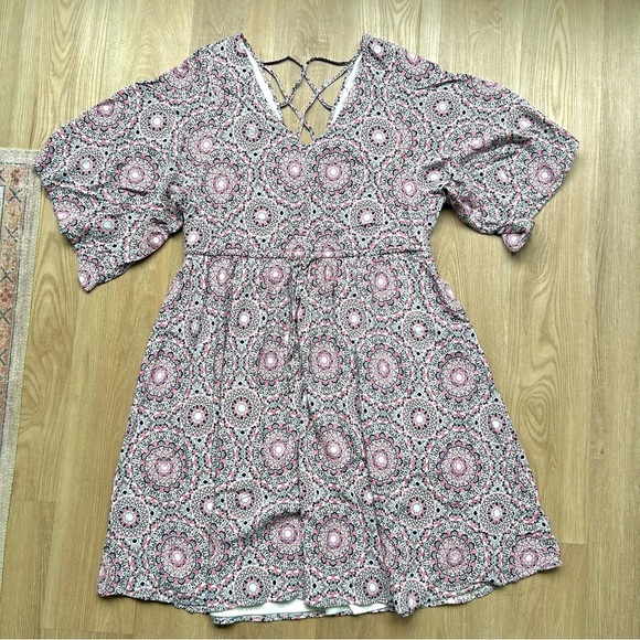 Torrid Pink & Black Paisley Pattern Flowy Mini Dress/ Tunic - Picture 1 of 7